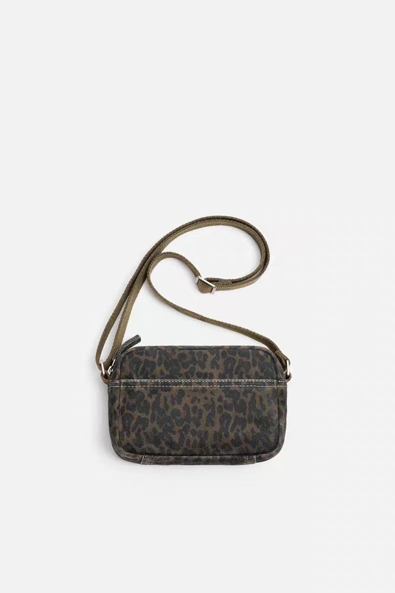 Men's Unisex Fashion Leopard Print Large Capacity With Men's Shoulder Bag