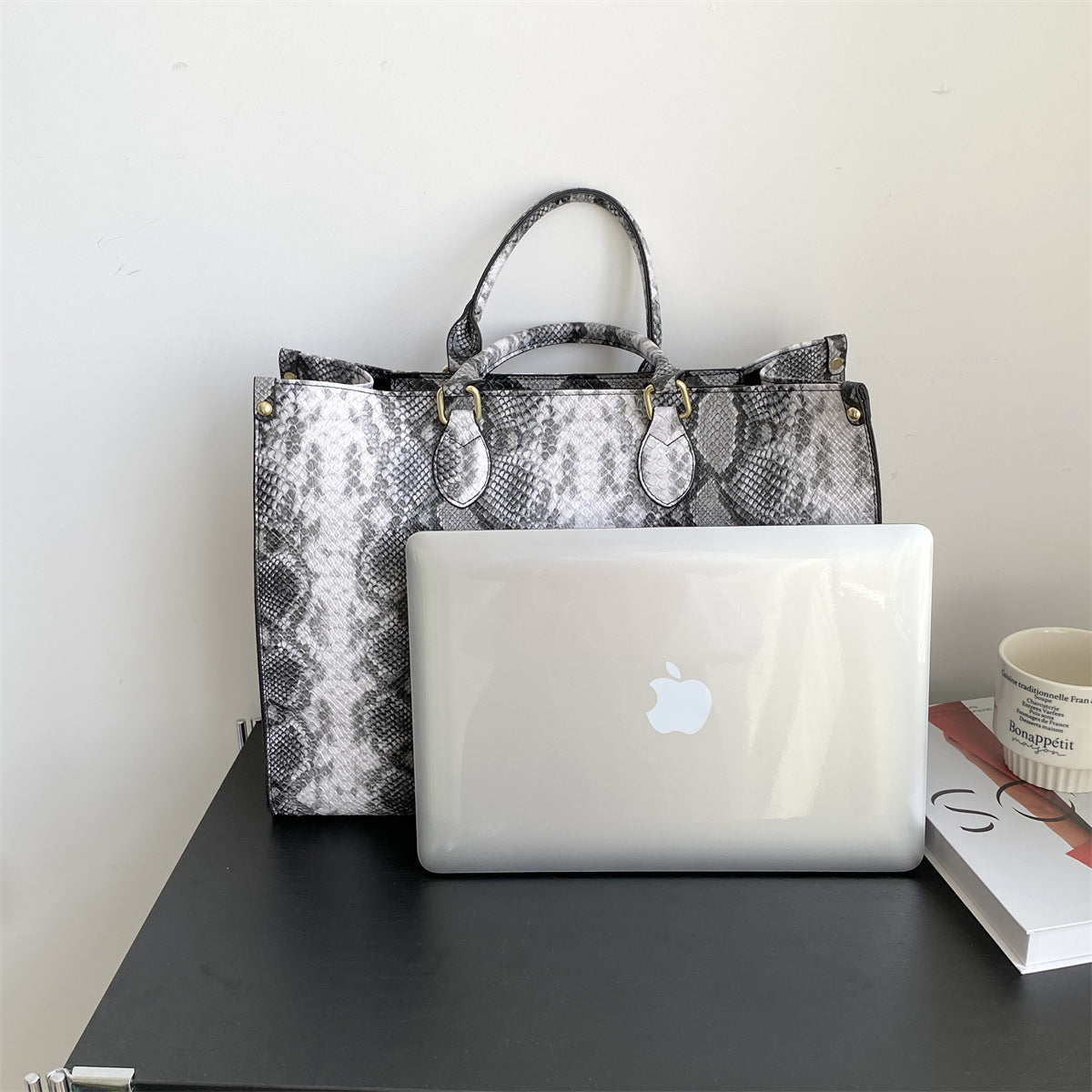Women's Capacity Snake Pattern Commute Portable Outing Shopping Tote Bag