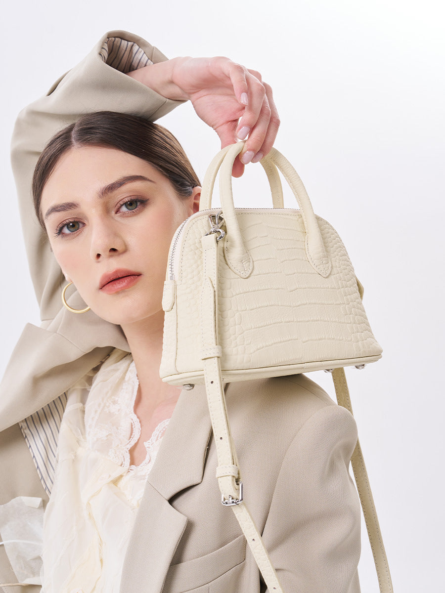 Women's Layer Cowhide Large Capacity Commuter Genuine Handbags