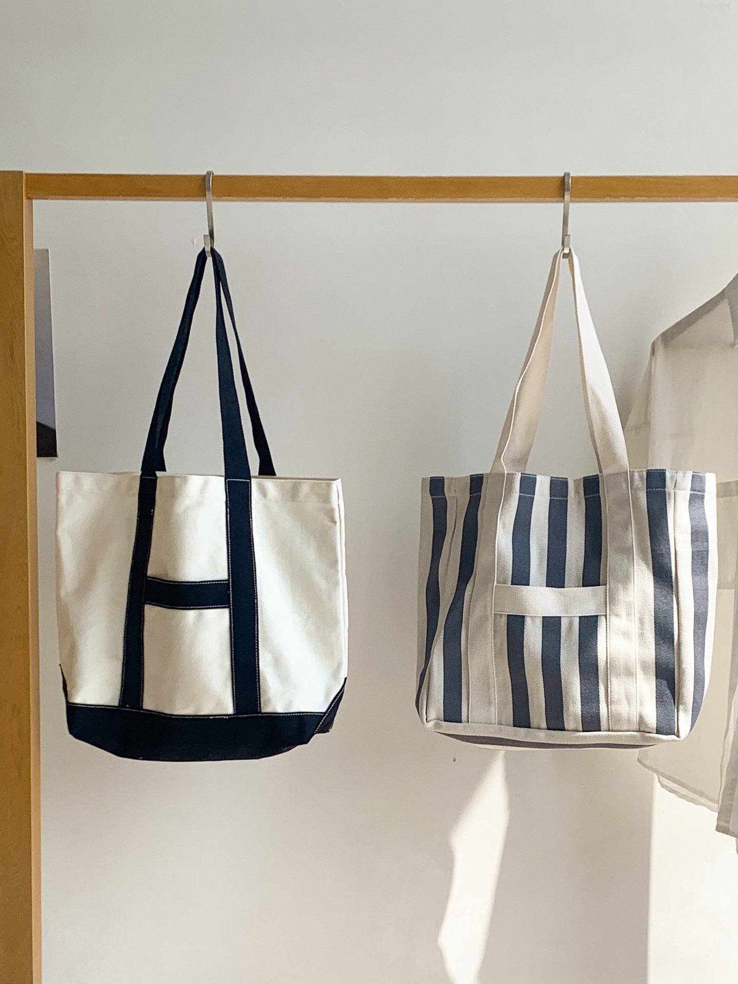 Korean Style Striped Canvas Idle Leisure Class Commuting Large Capacity Women's Shoulder Bag