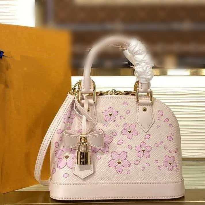 Classic Cool Women's Embossed Shell Fashion Women's Shoulder Bag