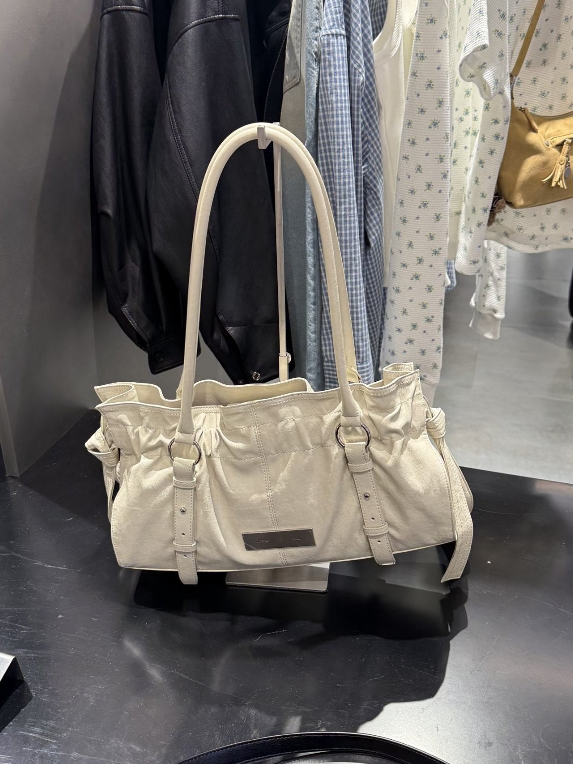Women's Niche Pleated Underarm Portable Commuter Women's Shoulder Bag