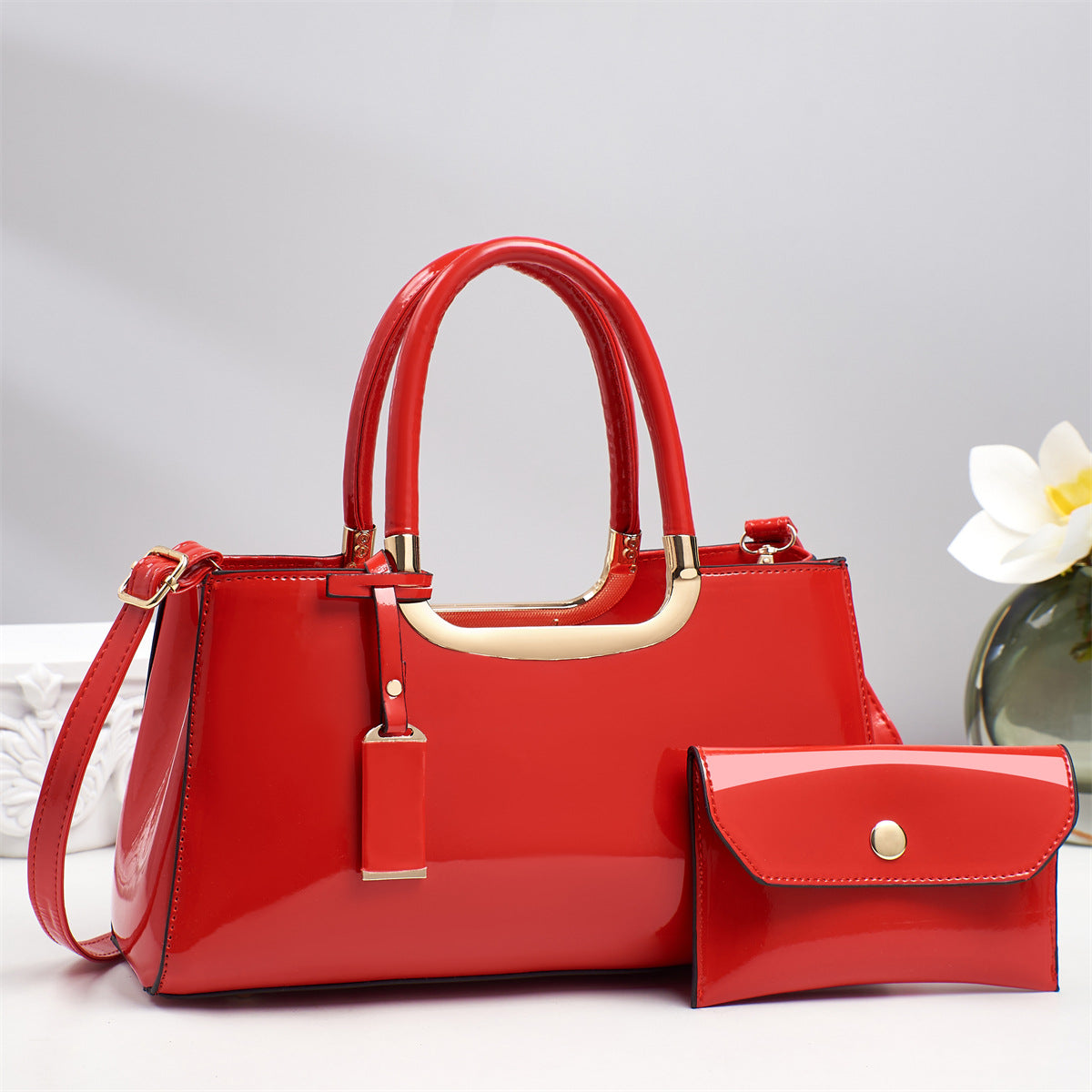 Women's Large Capacity Textured Bright Leather Light Women's Handbag