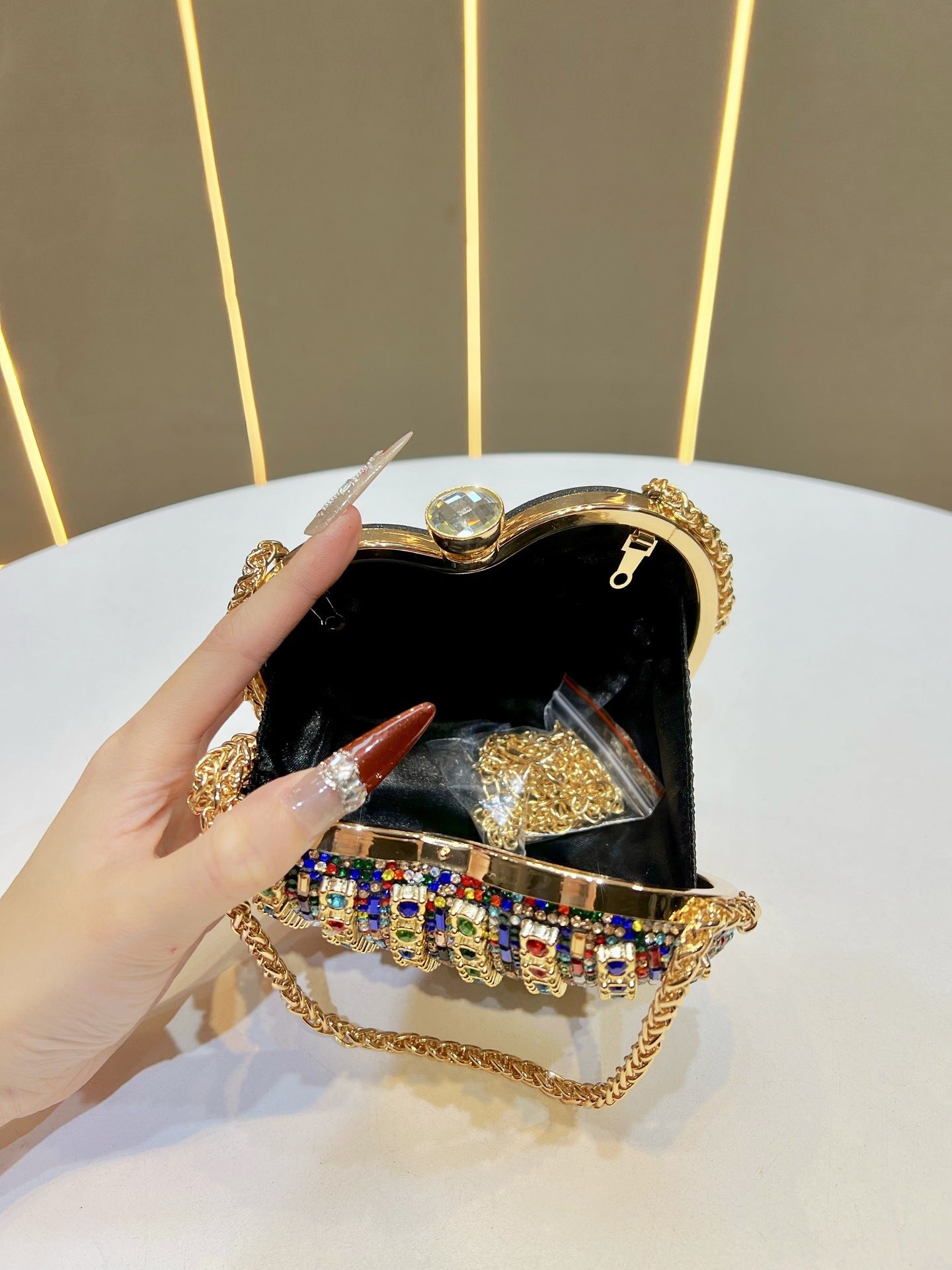 Fashion Rhinestone Chain Pouch Minority High Bags