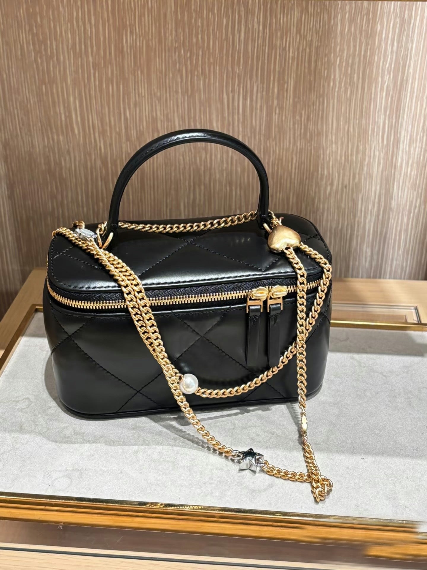 Cowhide Fashion Sheepskin Box Chain Lightweight Cosmetic Bags