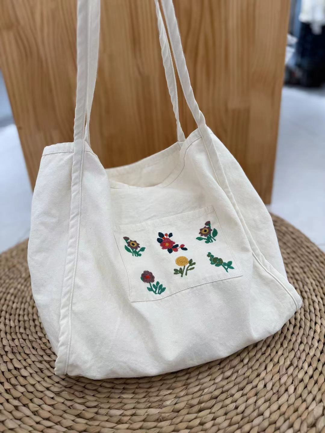 Women's Style Embroidery Stitching Lace Mori Artistic Women's Messenger Bag
