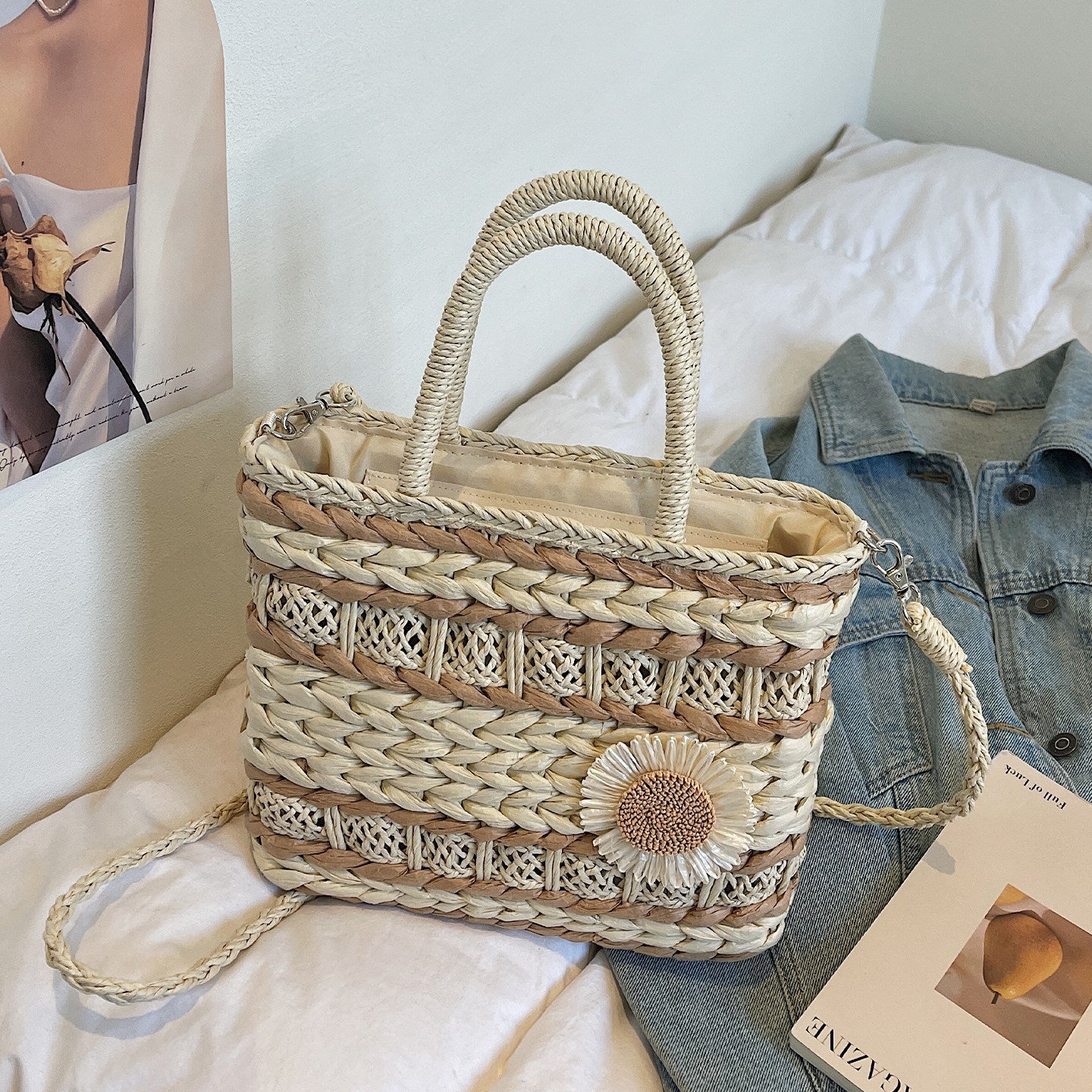 Women's Hand-woven Holiday Straw Large Capacity Vegetable Women's Messenger Bag