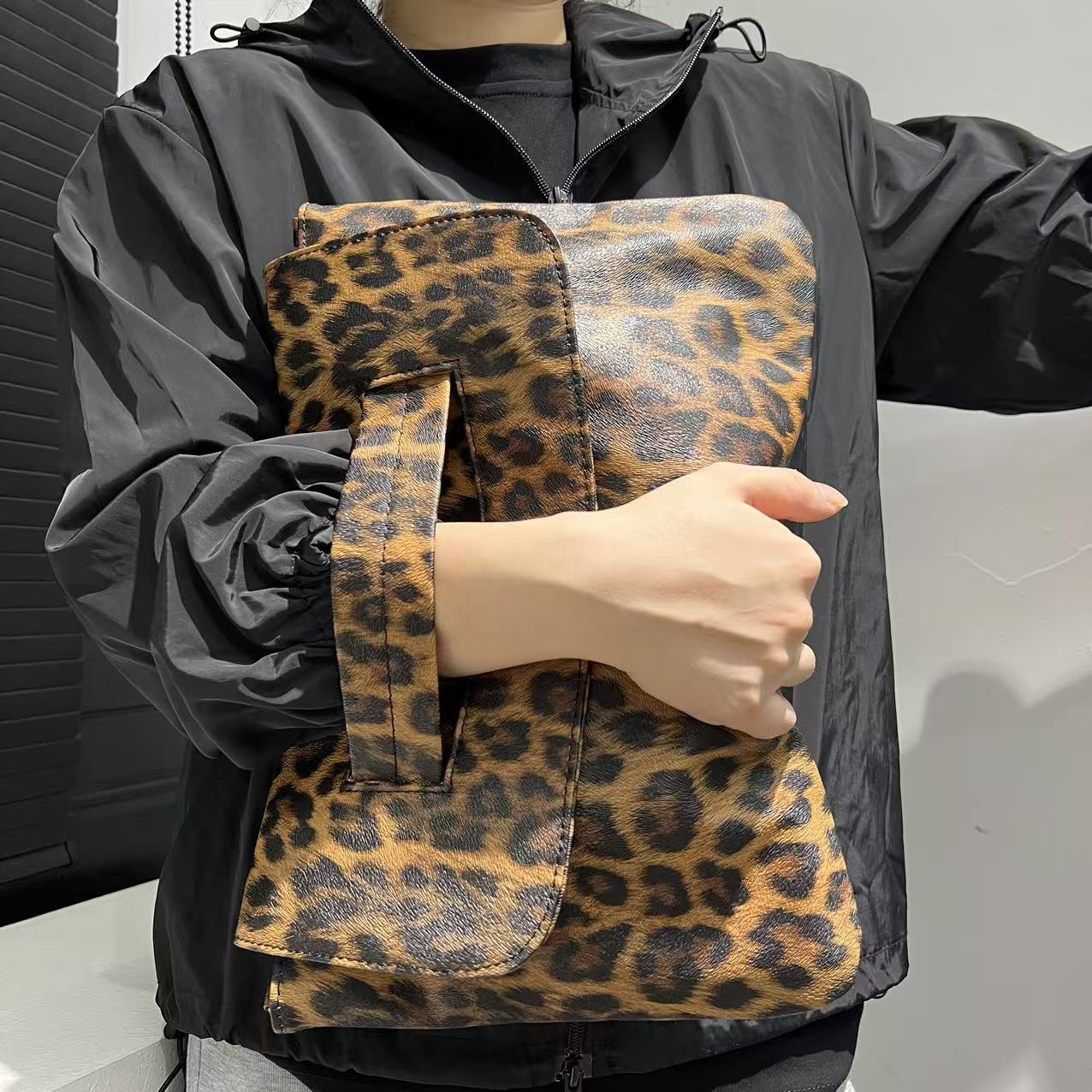 Women's Vintage Leopard Print Sets High Capacity Handbags