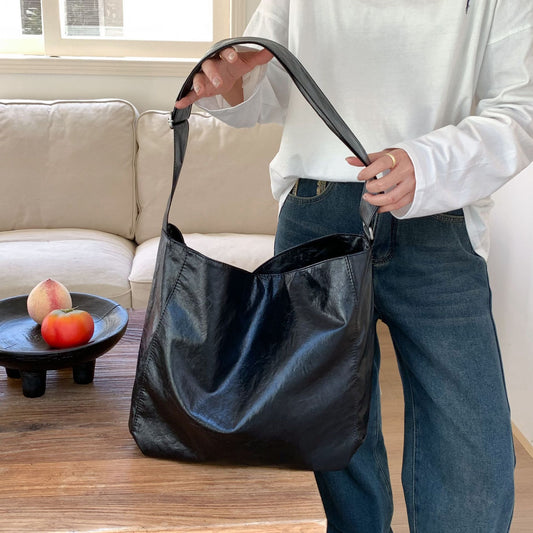 Retro Oil Wax Skin Adjustable Strap Commuter Bags