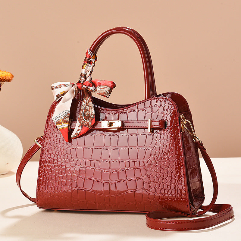Casual Women's Textured Fashion Commute Leisure Handbags