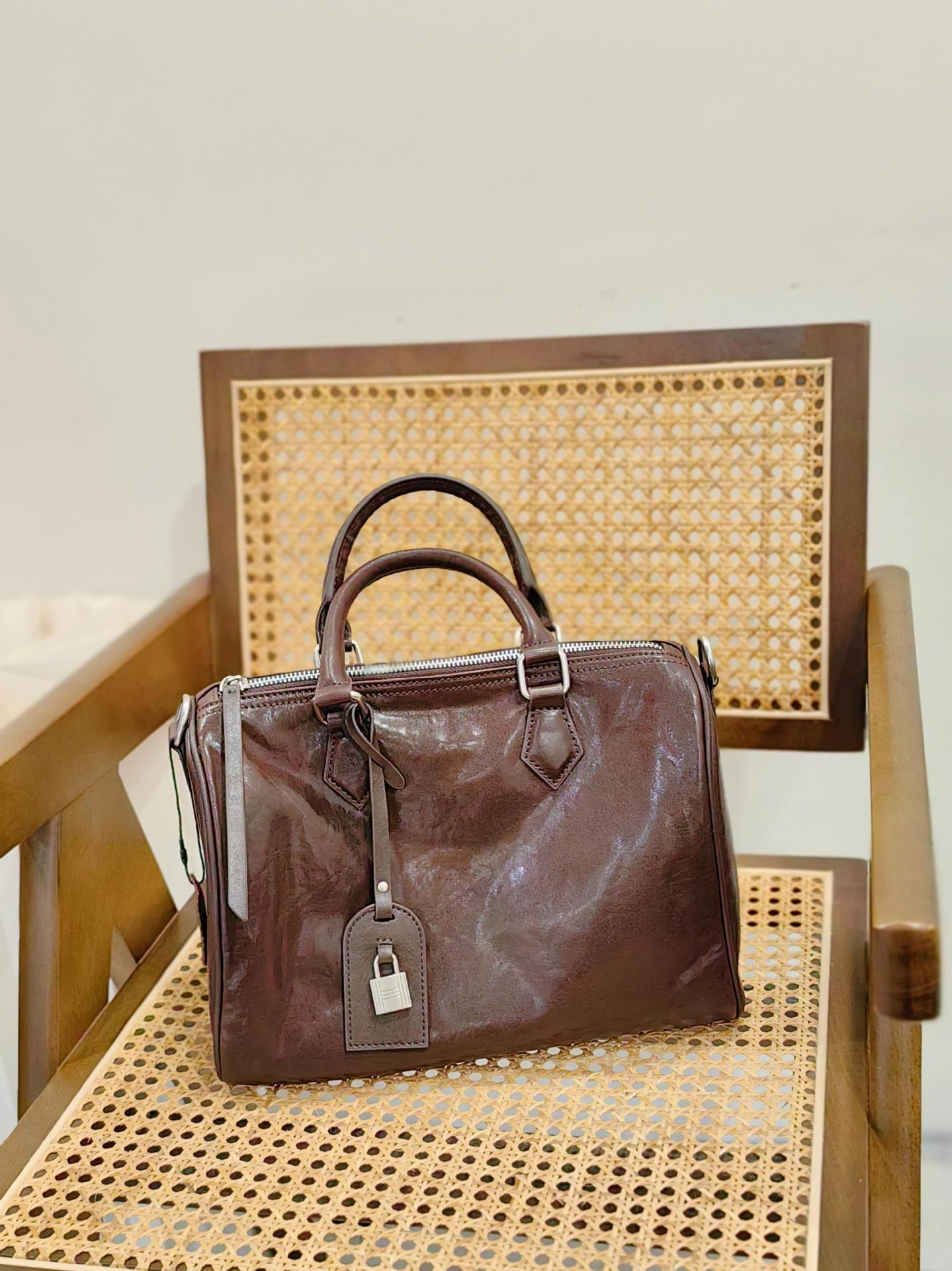 Boston Leather Pillow High-grade Simple Commute Bags