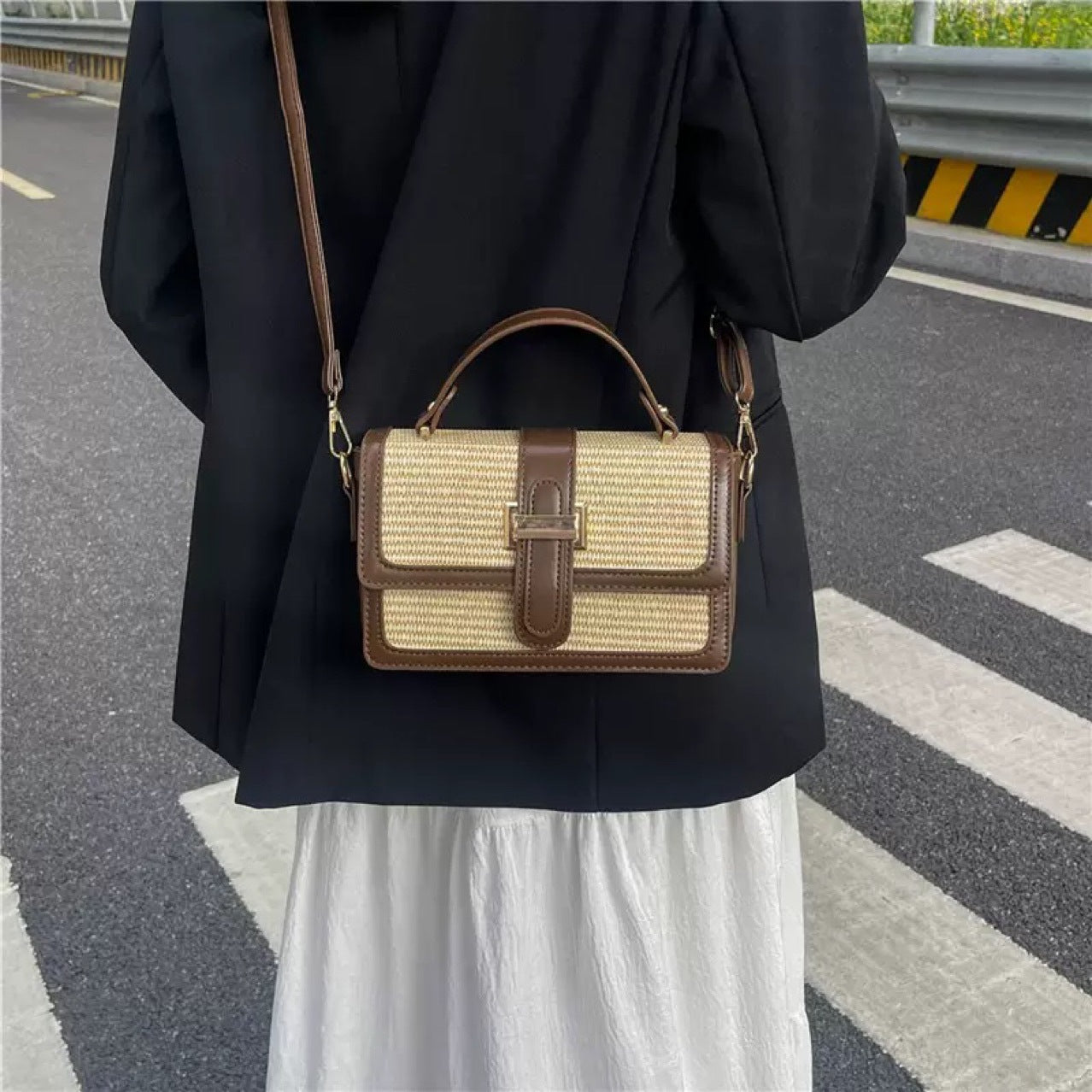 Popular Women's Woven Simple High-grade Beach Small Square Bags