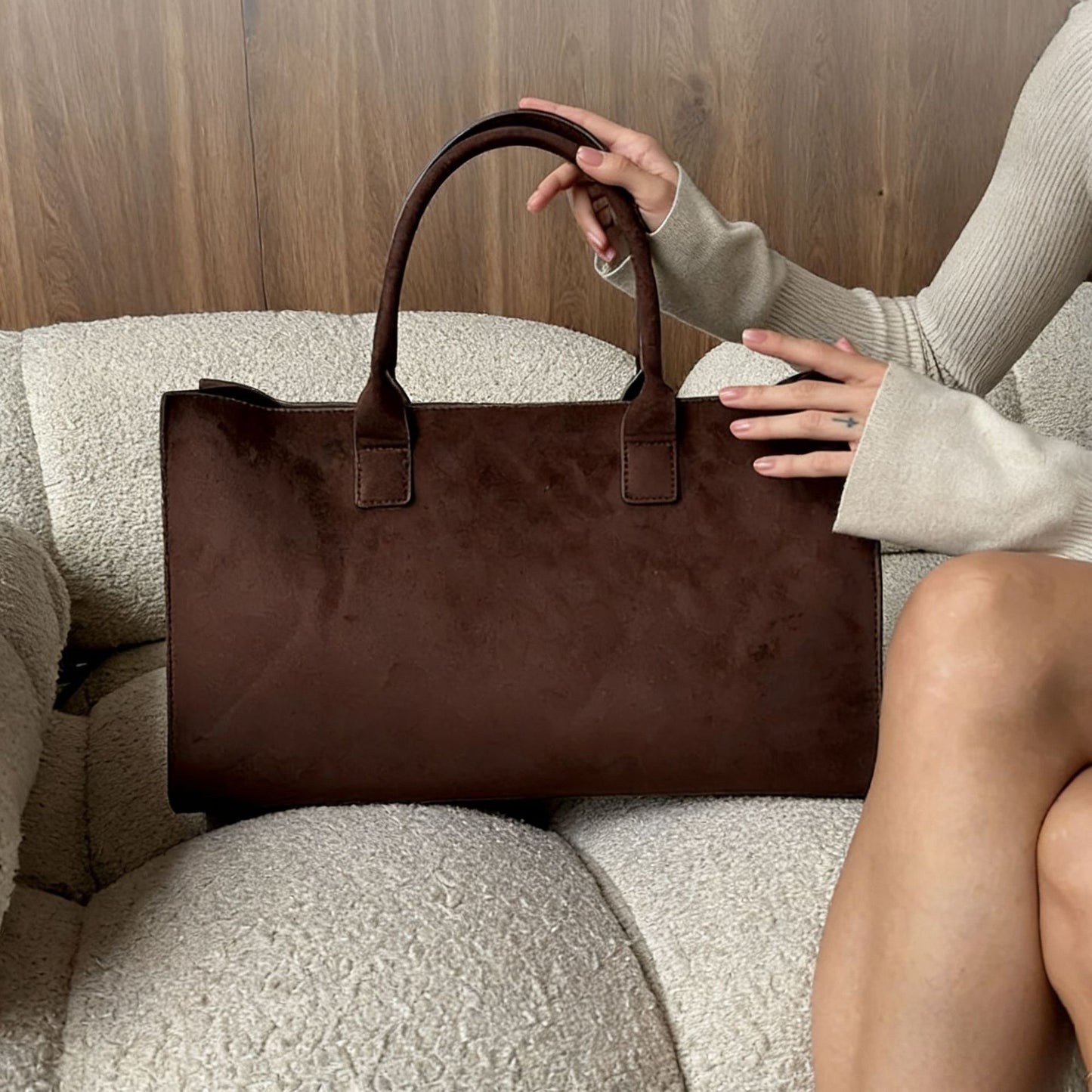 Women's Retro Large Capacity Suede Commuter Fashion Bags