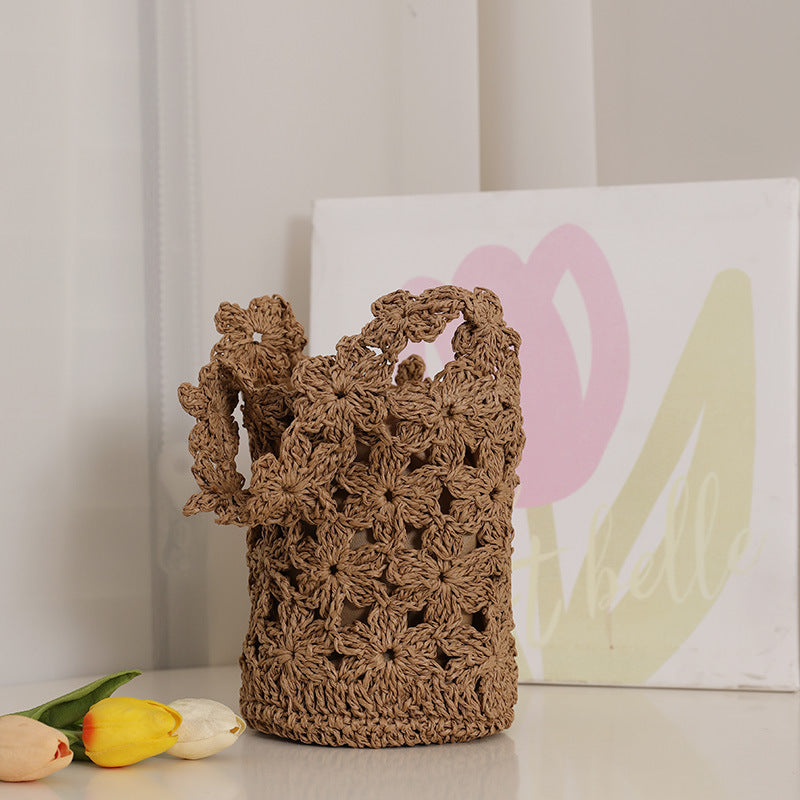 Women's Fashion Handmade Crocheted Flowers Straw Hollow Out Woven Seaside Vacation Bags