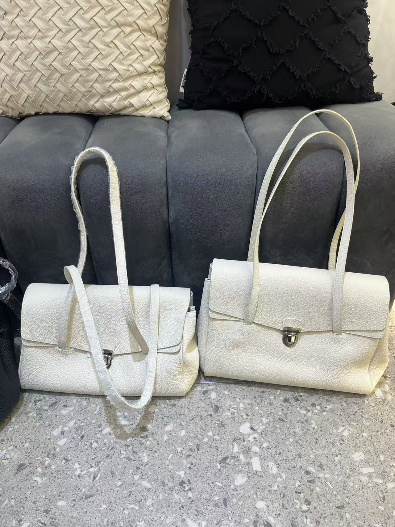 Women's Style Retro Matte Texture Large Capacity Versatile Kelly Ol Portable Bags