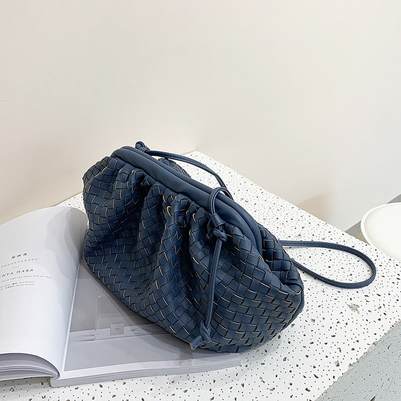 Women's Hand-woven Cloud Spring Fashion Trendy Clip Shoulder Bags