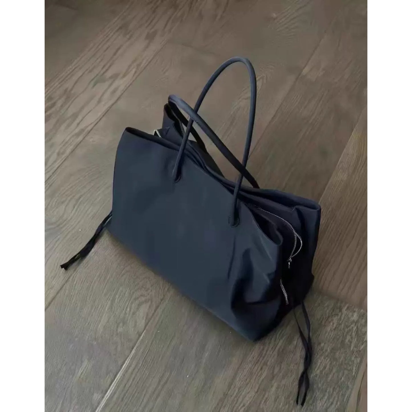 Niche Contrast Color Lightweight Nylon Large Tote Bag