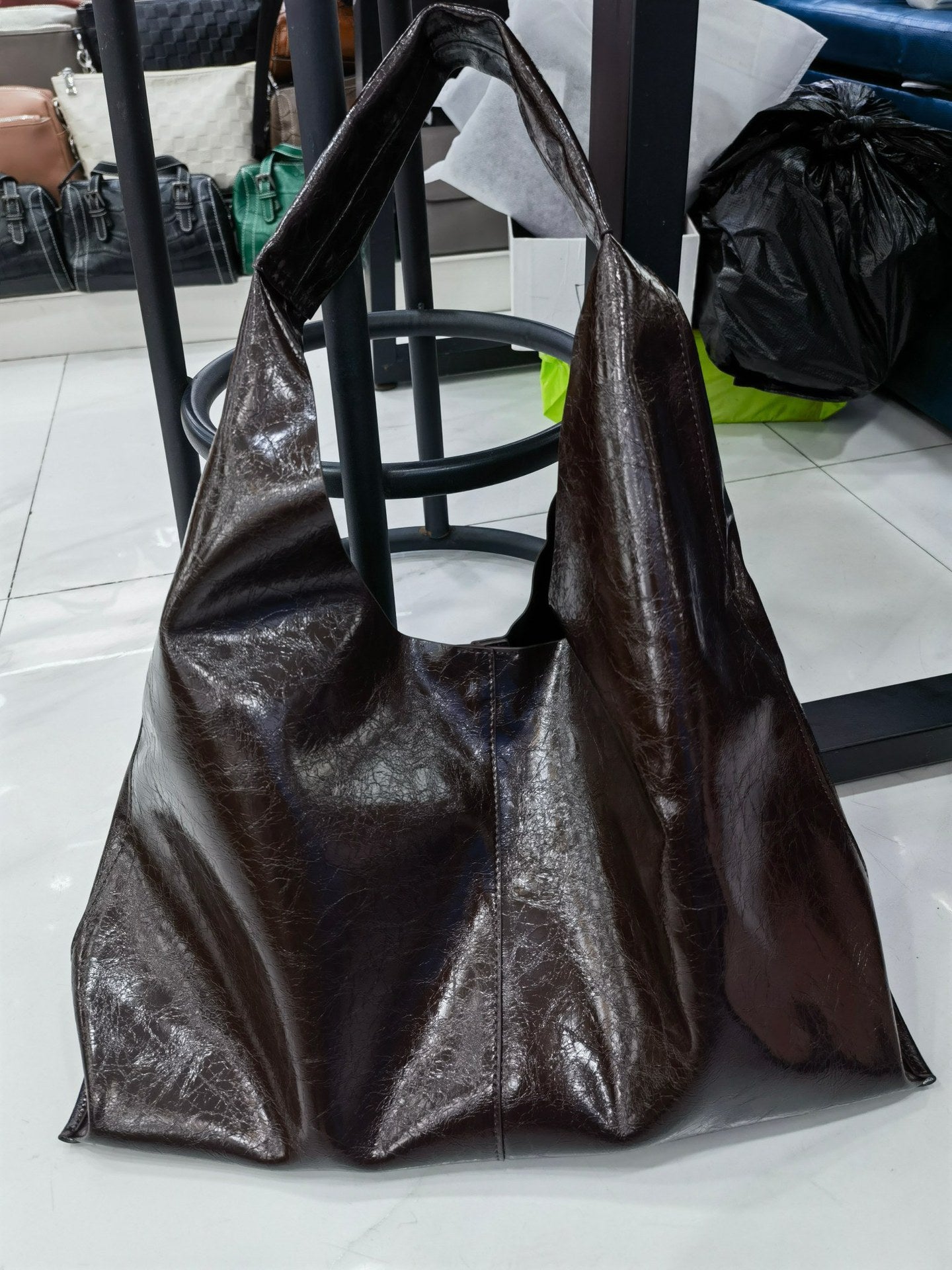 Women's Genuine Leather Handmade First Layer Oil Wax Cowhide Big Commuter Shoulder Bags