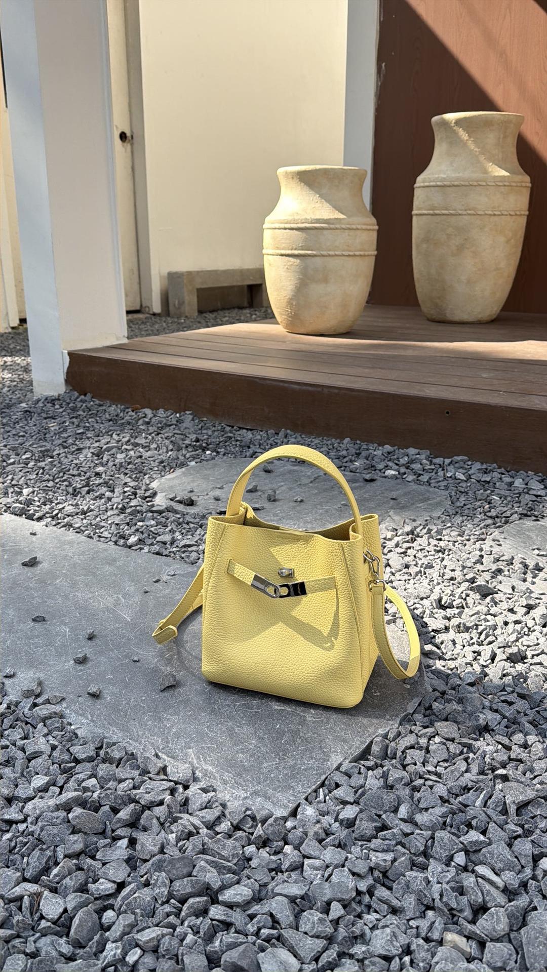 Women's Simple Portable Cowhide Lychee Pattern Carrying Vegetable Bucket Bags