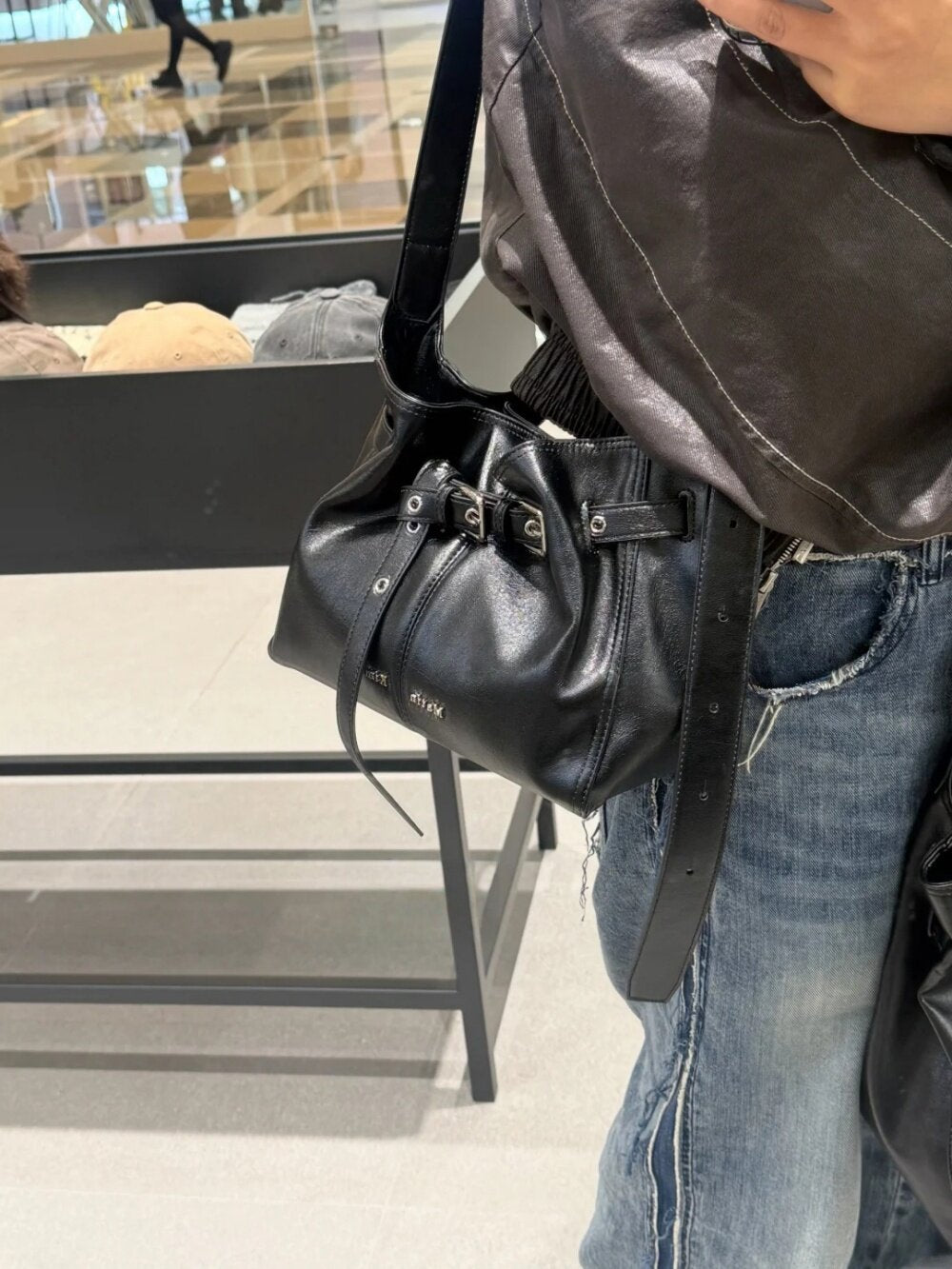 Women's Solid Color Pleating Motorcycle Large Capacity Women's Messenger Bag