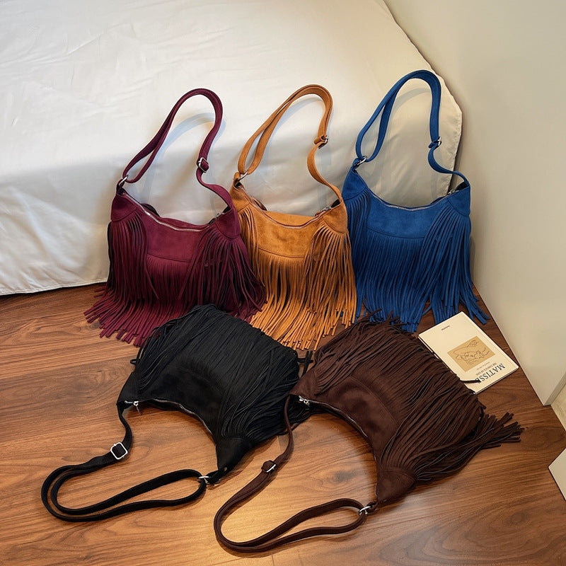 Women's Retro Large Capacity Tassel Personality Underarm Women's Shoulder Bag