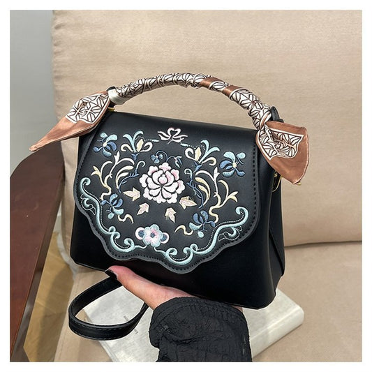 Pretty Women's High Sense Antique Embroidery Women's Handbag