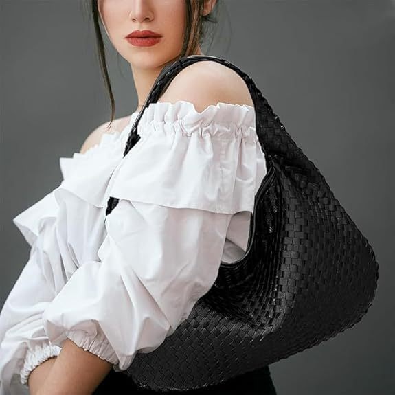 Fashion French Woven Leather Simple Atmospheric Crescent Underarm Shoulder Bags