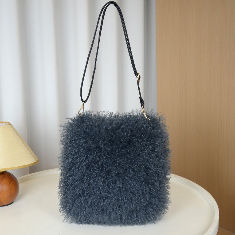 Women's Plush Fashion Simple Imitation Tan Sheep Western Style Hand Women's Messenger Bag
