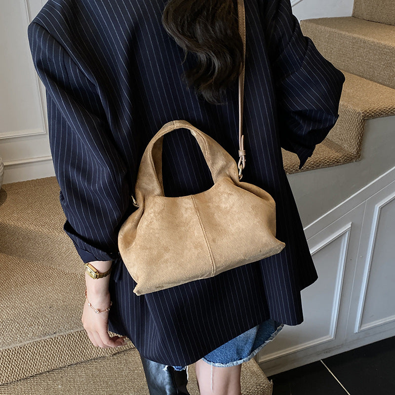 Women's Fashionable Pleated Cloud Large Capacity Portable Trendy Western Bags