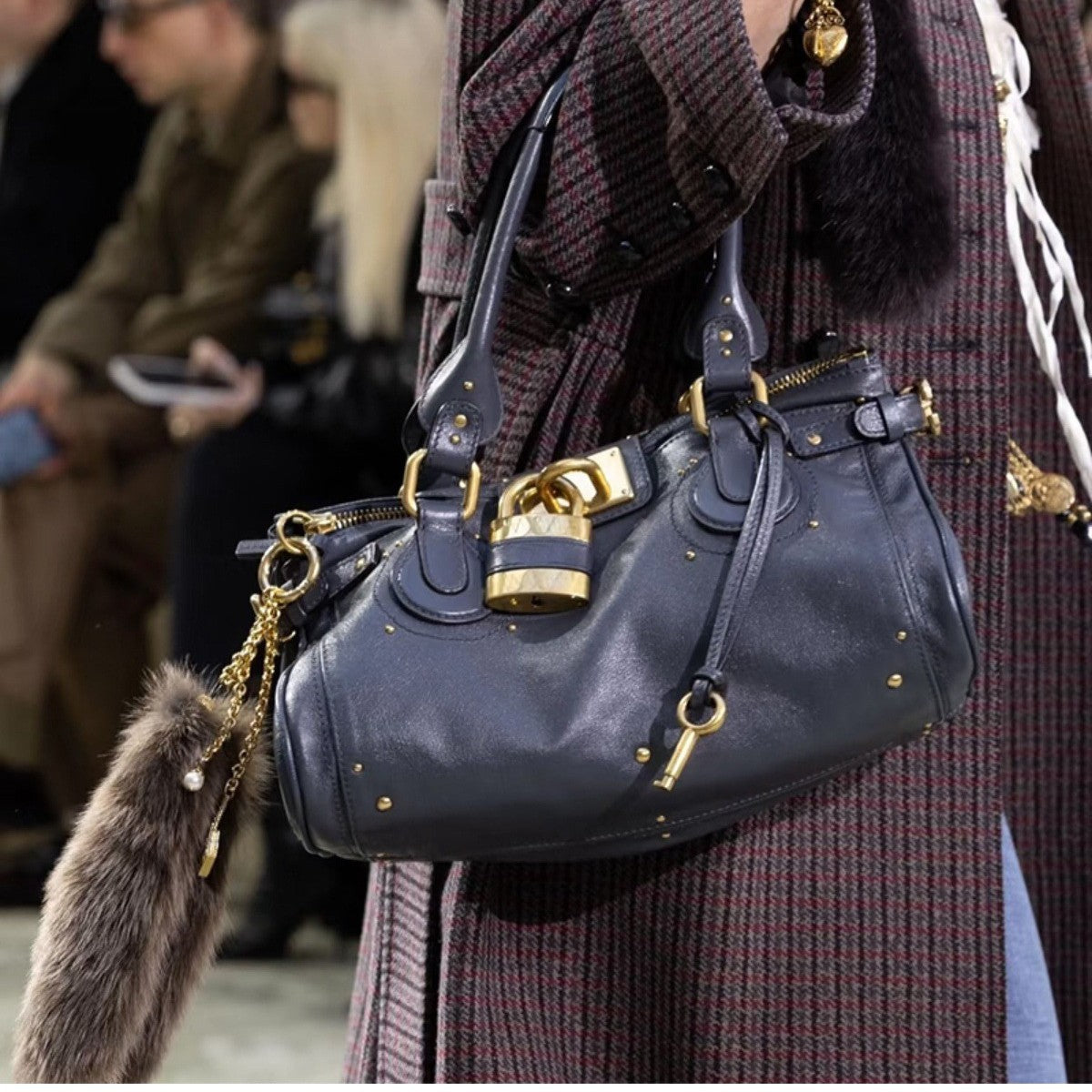Retro Distressed Chloe Paddington Motorcycle Portable Underarm Decorative Bags