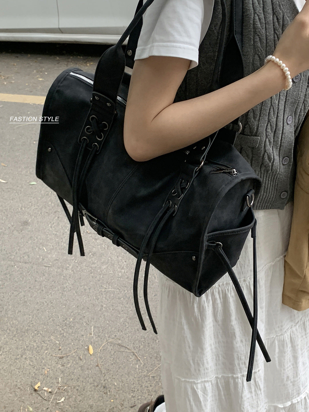 Women's Retro Portable Motorcycle Simple Pillow High-grade Large Capacity Shoulder Bags