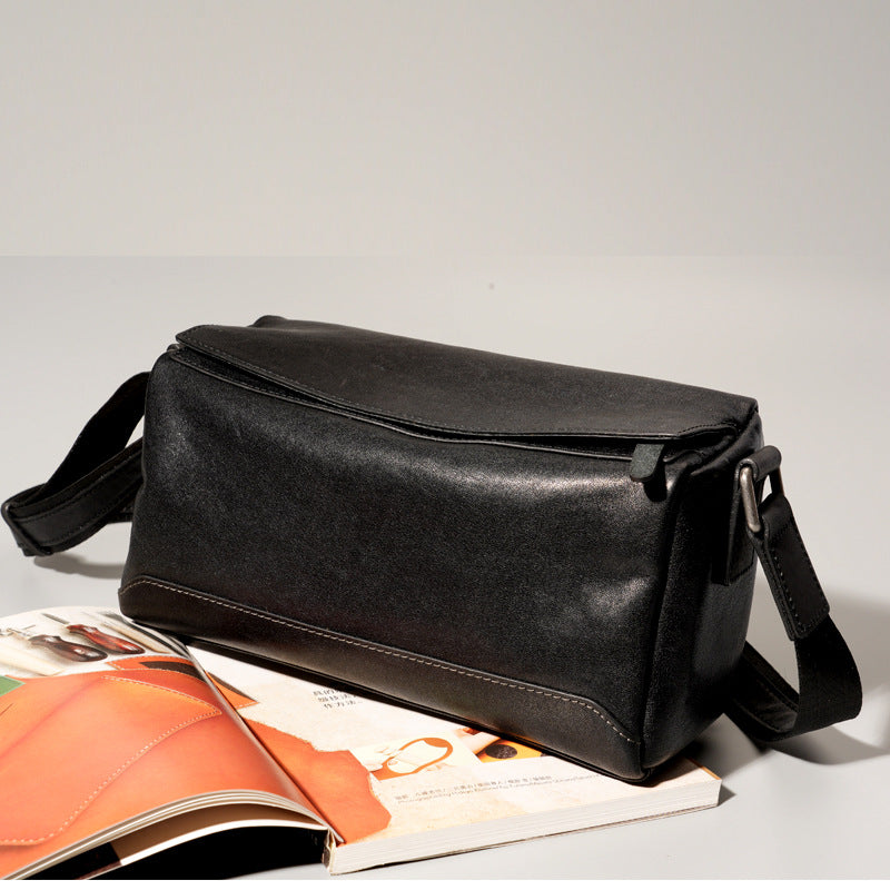 Men's Genuine Leather Commuter Simplicity Vegetable Tanning Pillow Bags