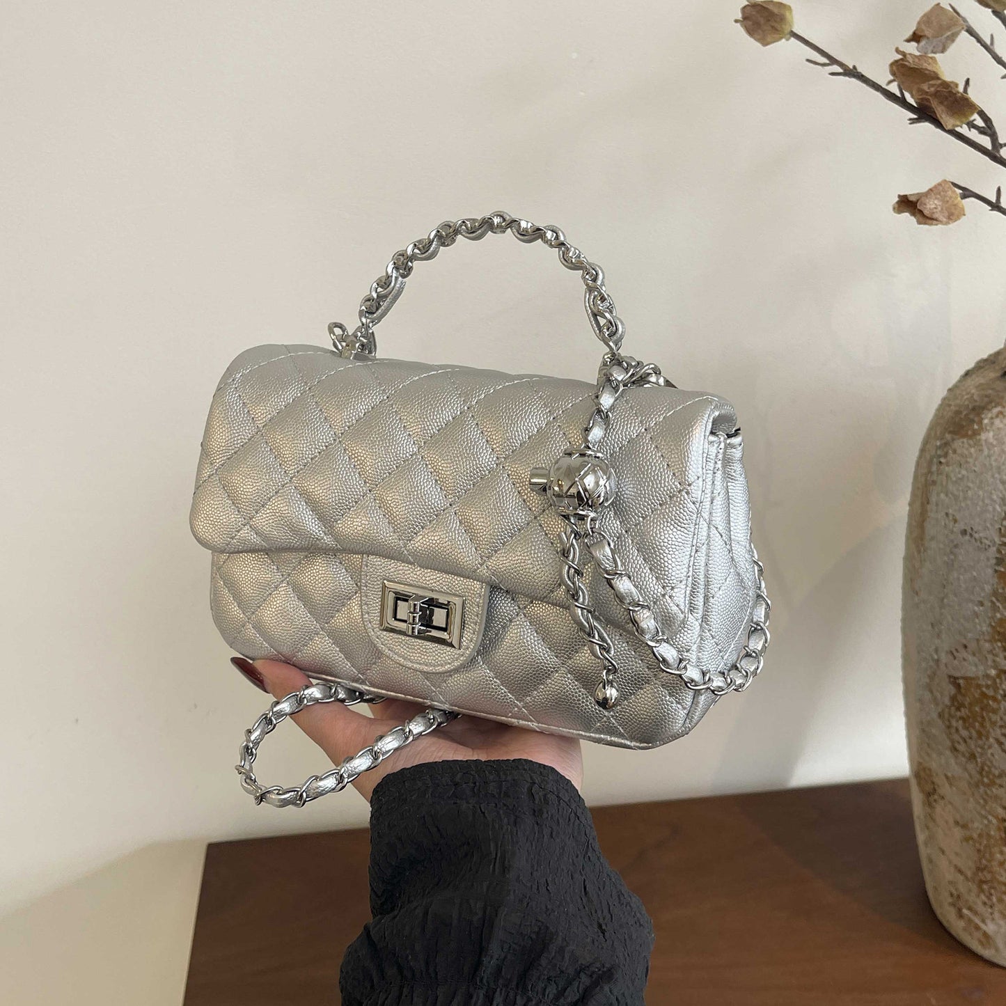 Women's Classic Style Rhombus Chain Versatile Light Luxury Women's Messenger Bag