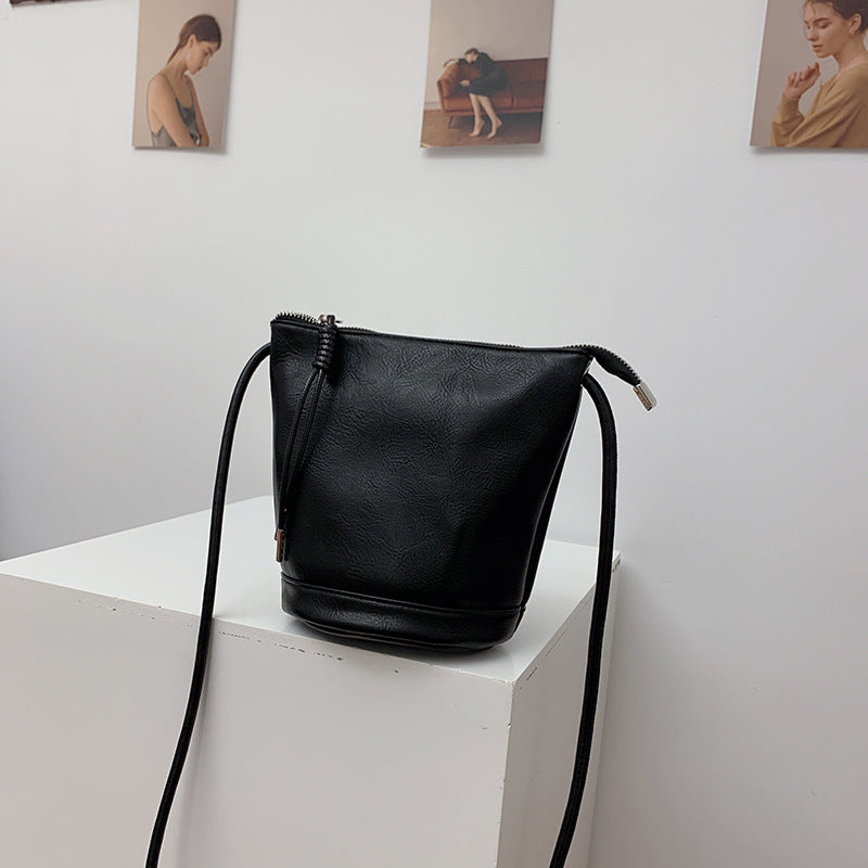 Women's Summer Fashion Soft Leather Thin Strap Women's Messenger Bag