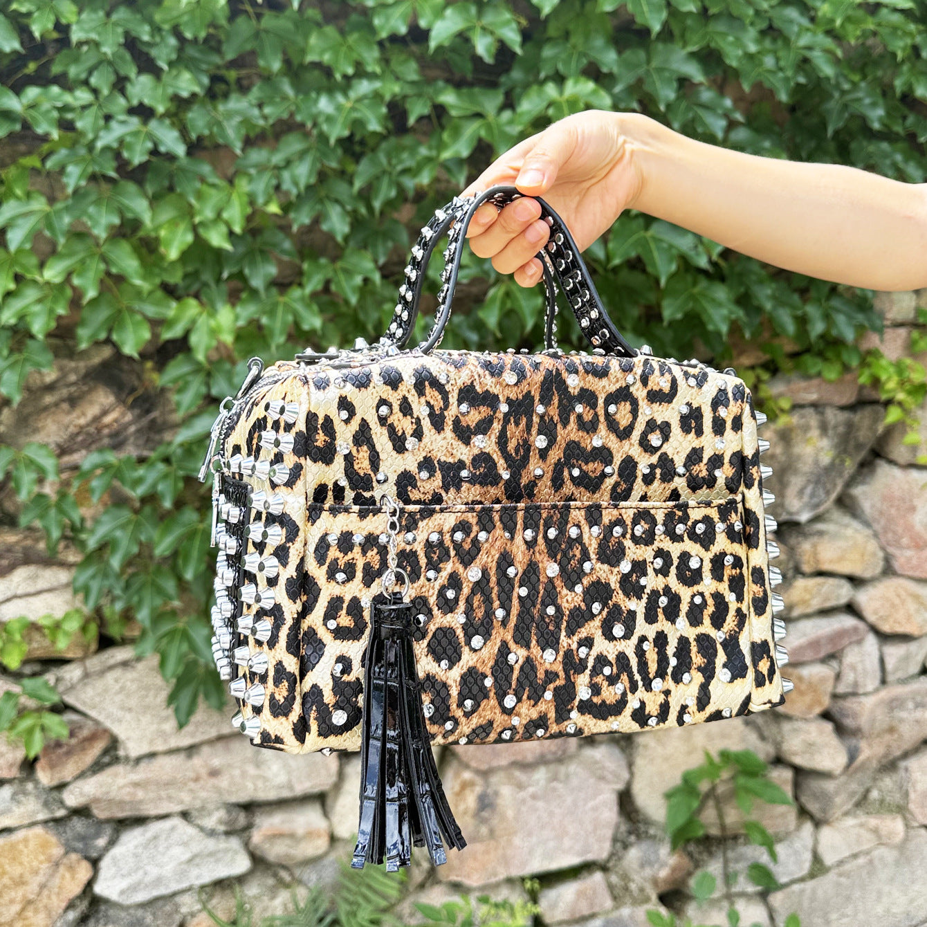 Women's Leopard Print Rivet Portable Large Capacity Women's Handbag