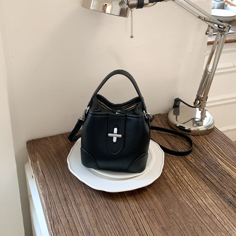 Women's Popular Western Style Super Niche Portable Women's Messenger Bag