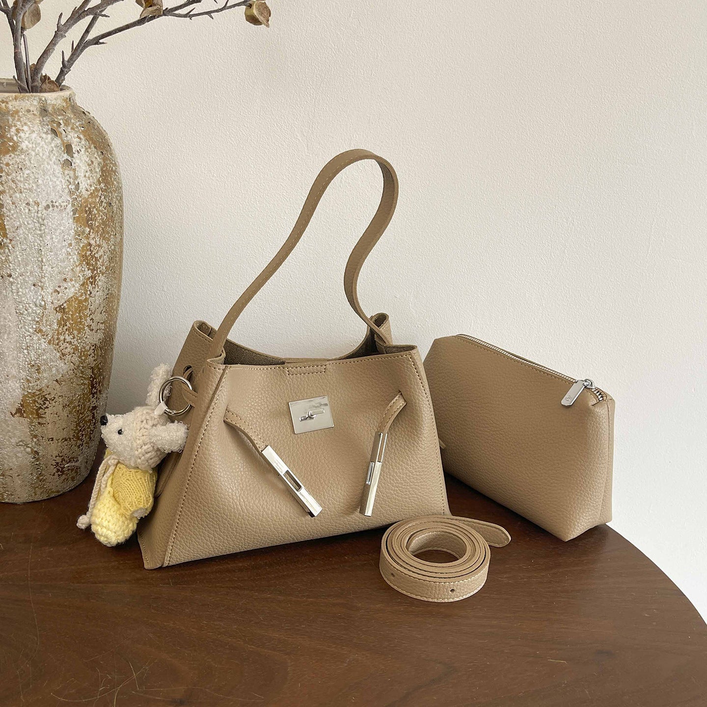 Women's Retro Large Capacity Western Style Women's Shoulder Bag
