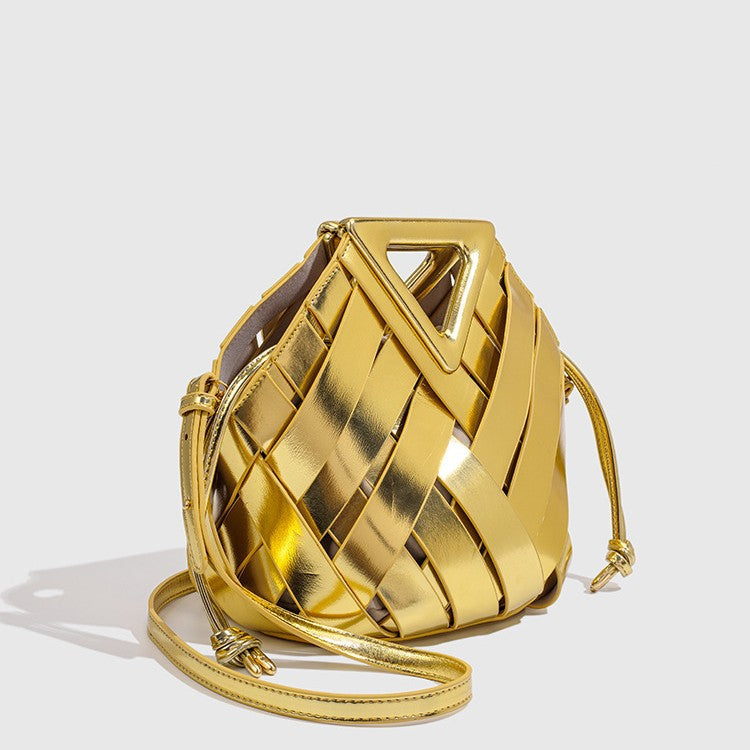 Women's Vegetable Basket Triangle Magnetic Woven Hollowed Women's Handbag