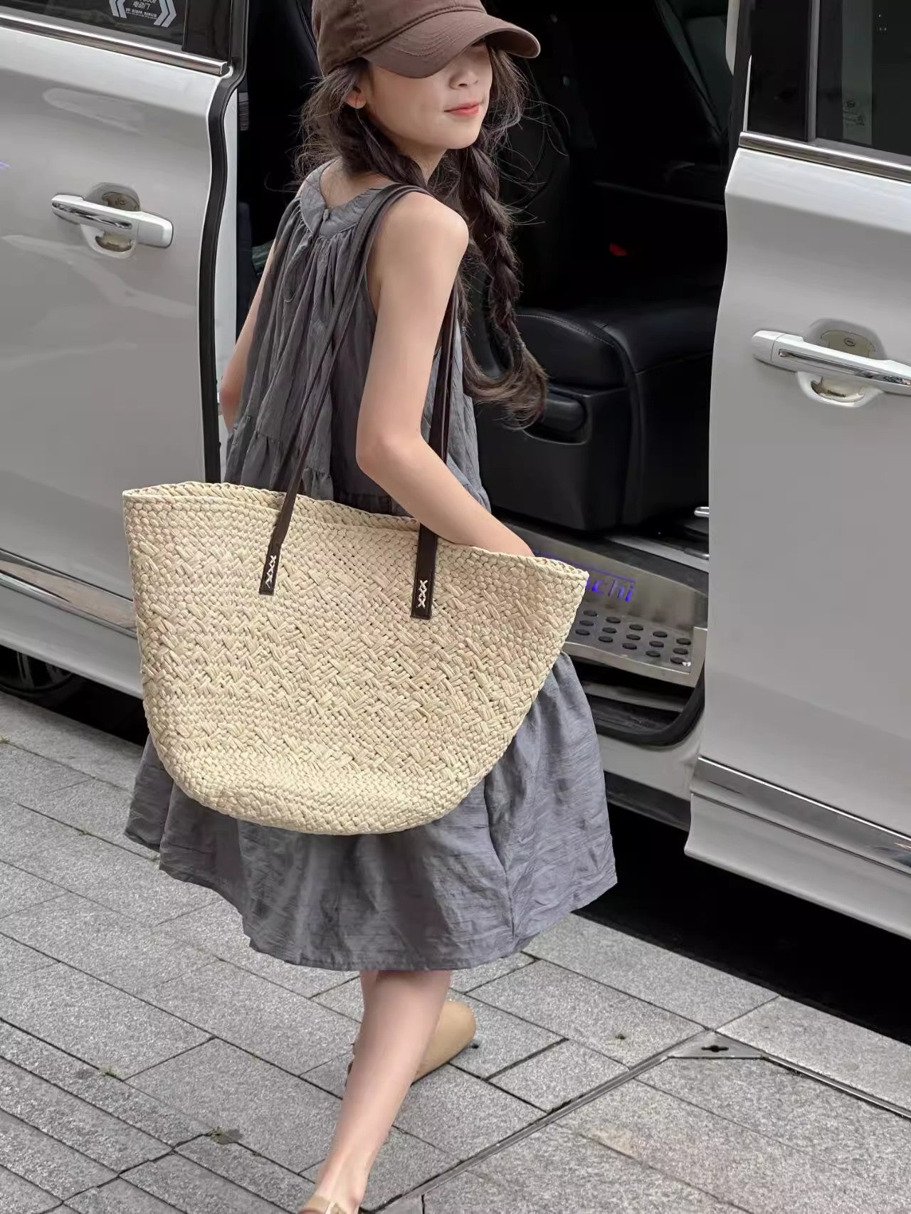Summer Handmade Woven Simple Sense Large Capacity Seaside Vacation Women's Shoulder Bag