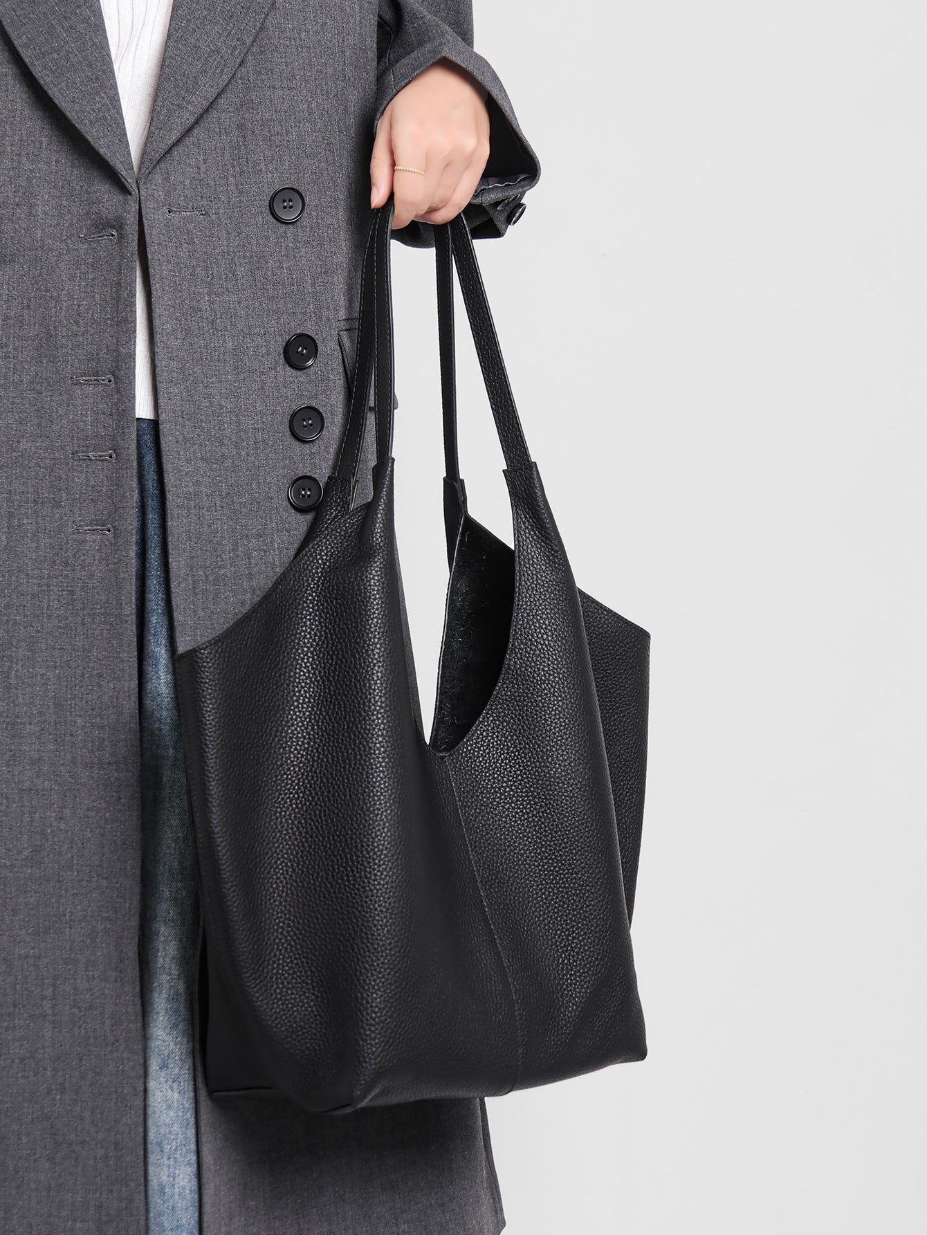 Women's Leather Large Capacity Vegetable Basket Korean Style Commuter Women's Messenger Bag