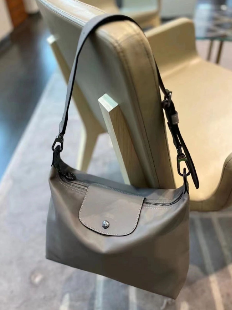 Women's French Dragon Underarm Elephant Gray Portable Tote Bags