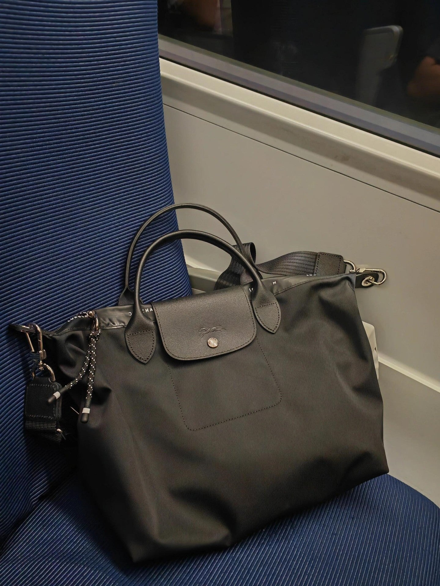 Ceiling Thickened Nylon Commuter Large Capacity Women's Messenger Bag