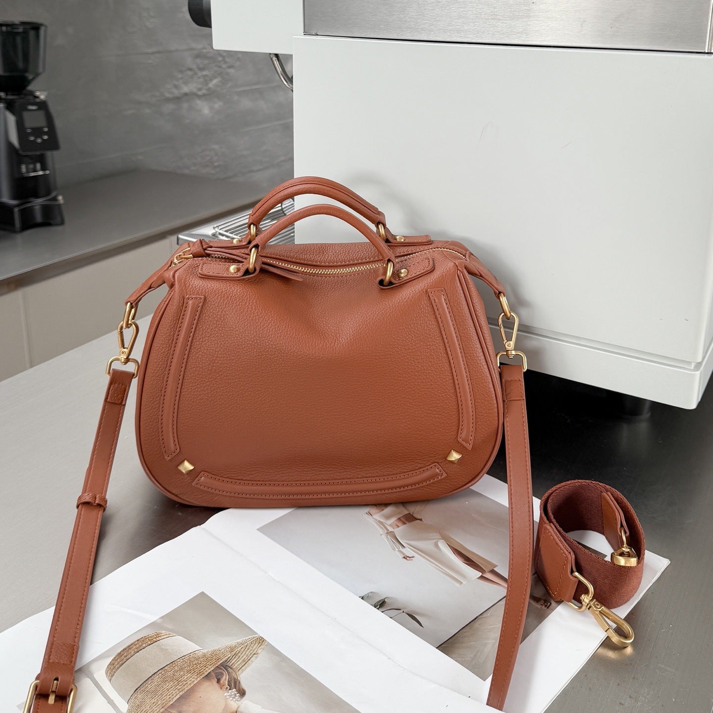 Women's Genuine Leather Versatile Retro Fashion Cattlehide Bags