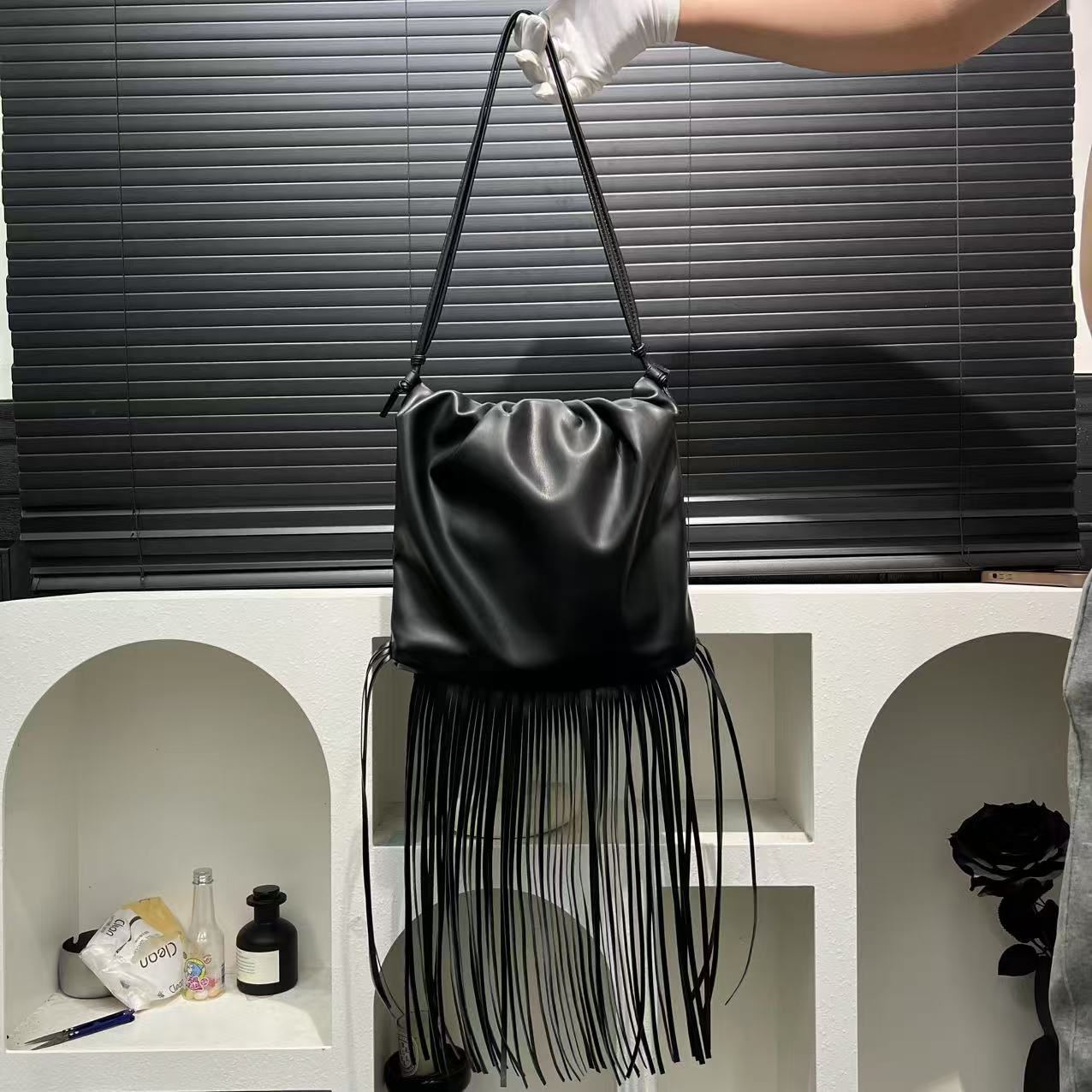 Women's Fashionable Elegant Tassel Dinner Temperament Trend Bags