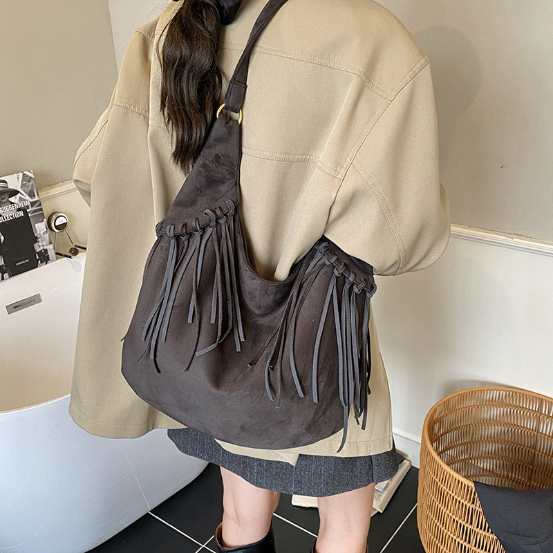 Women's Matte Tassel Underarm Large Capacity Versatile Women's Shoulder Bag