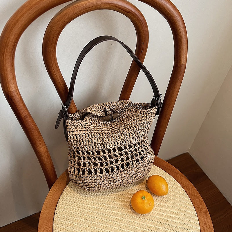Women's Beach Simple Seaside Oblique Woven Handmade Bucket Bags