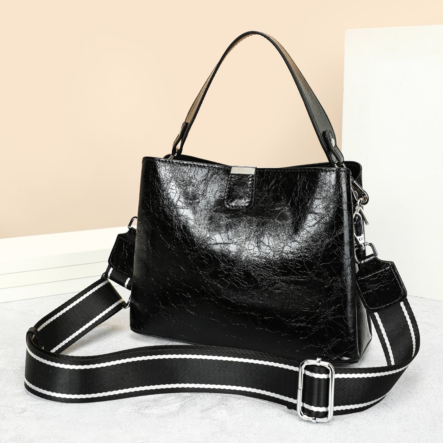 Wild Berry Genuine Leather For Large Capacity High Sense Bucket Bags