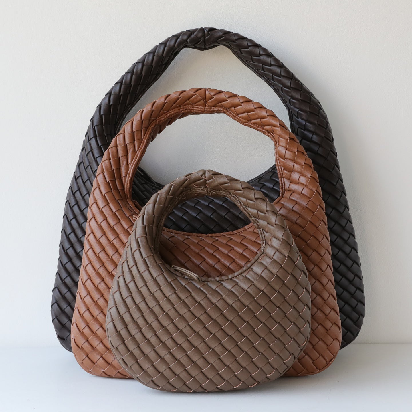 Fashion Hand-woven Dumpling Genuine Leather Versatile Women's Handbag