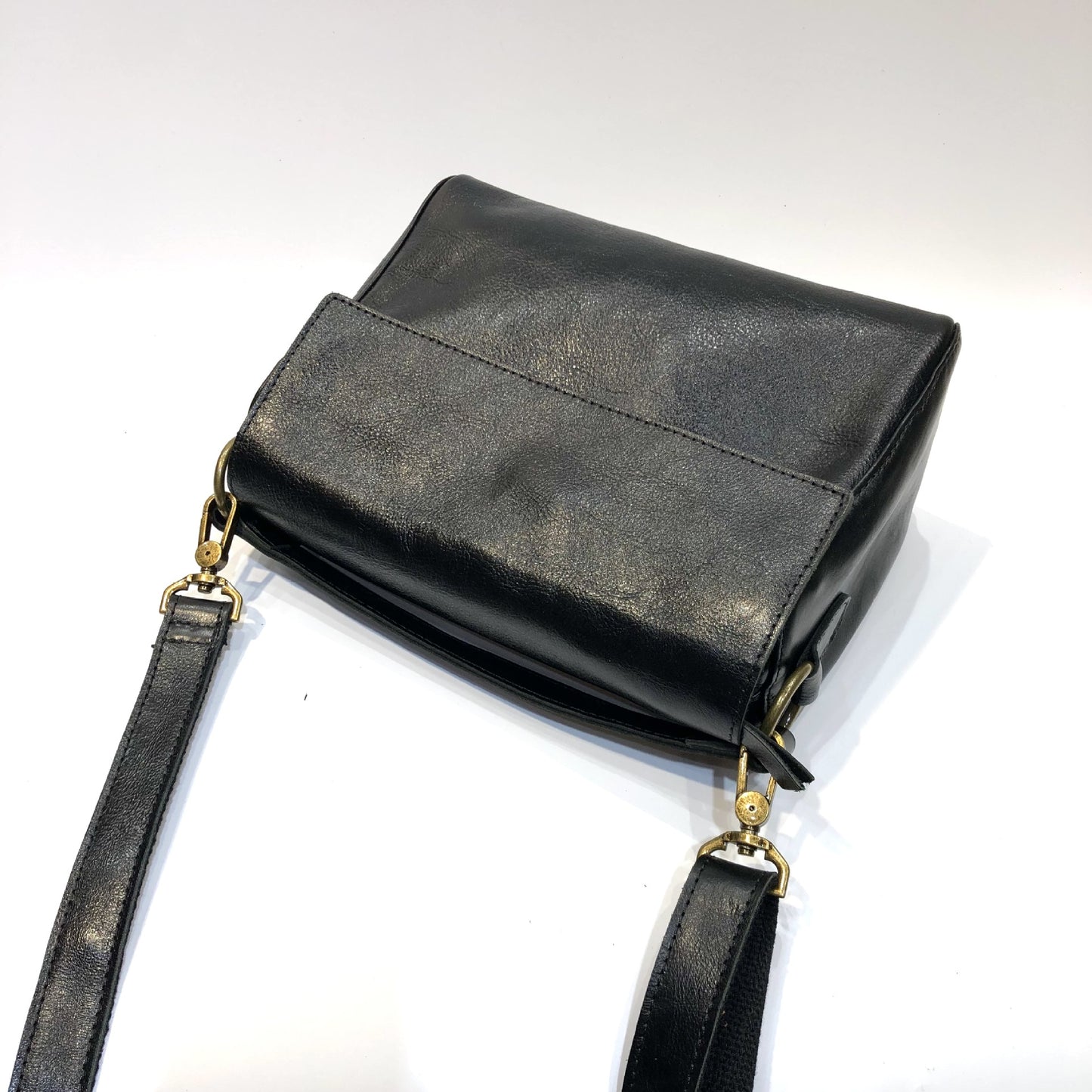 Women's Vintage Handmade First Layer Vegetable Tanning Portable Women's Shoulder Bag