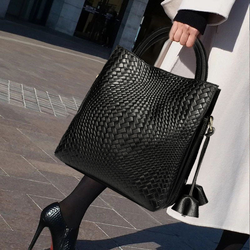 Women's Genuine Leather Large Capacity Elegant Hand Women's Handbag